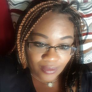 Meet your Posher, Niki